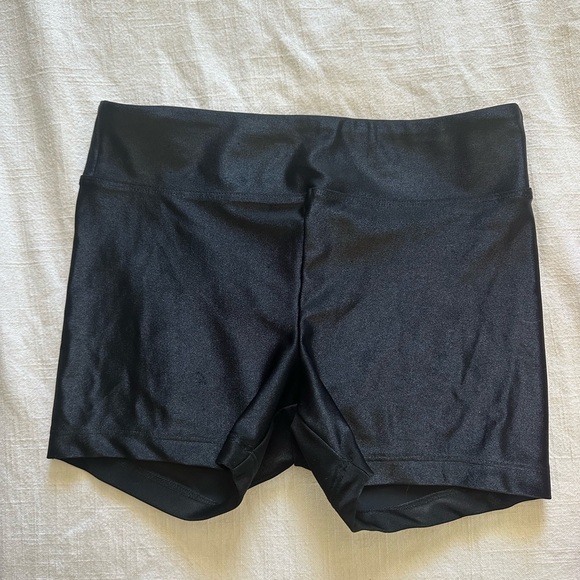 Slalom High Rise Infinity Short - Picture 2 of 4